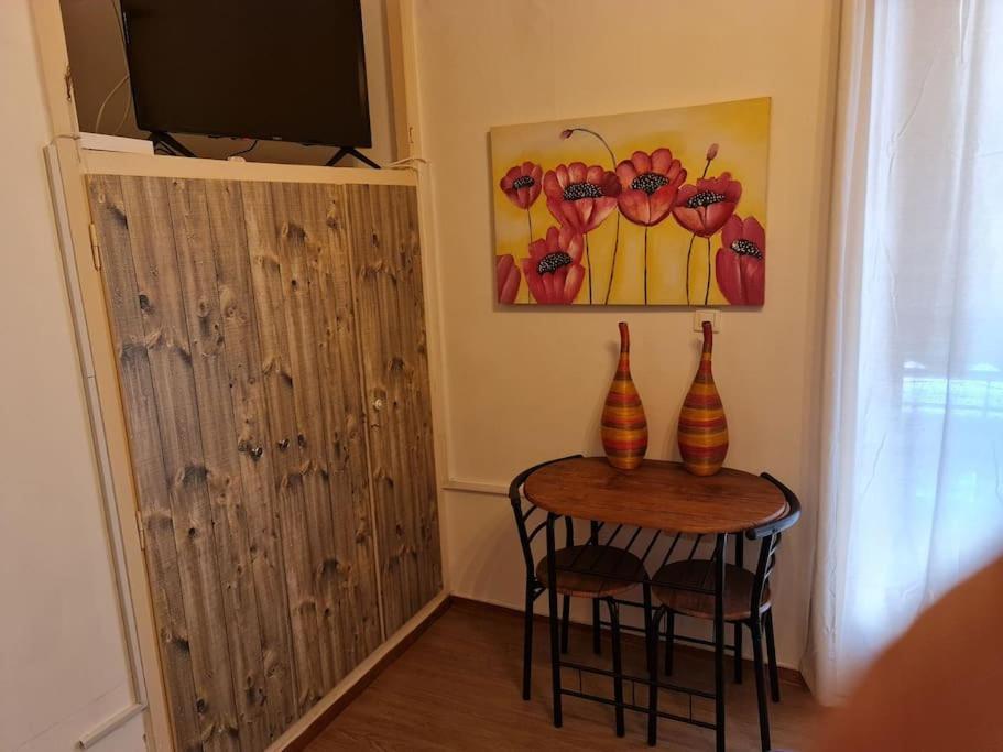 6 Καλινοβου Center Of Athens Πεδιον Αρεωσ Apartamento Exterior foto