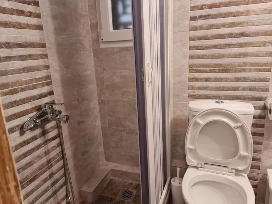 6 Καλινοβου Center Of Athens Πεδιον Αρεωσ Apartamento Exterior foto
